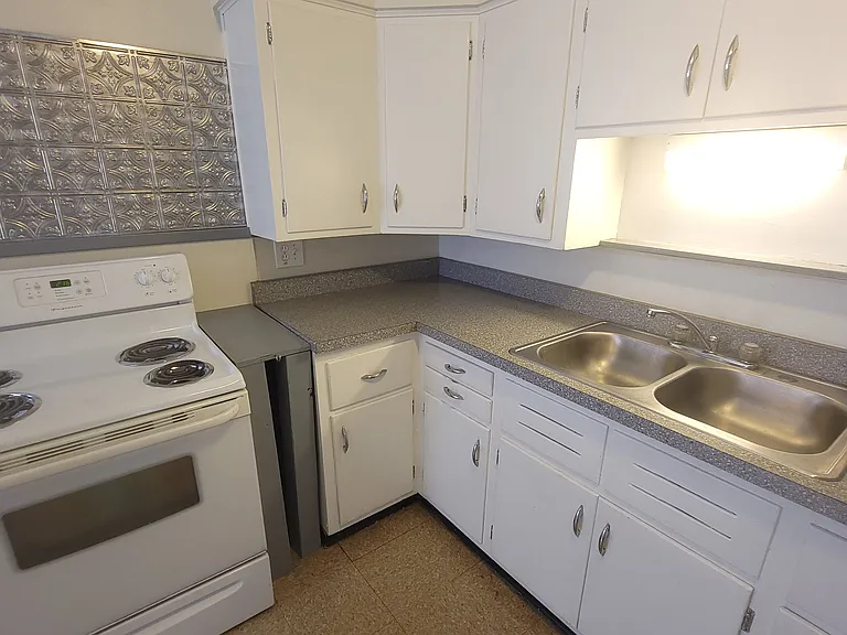 3900 Vine St #1 — Photo 9