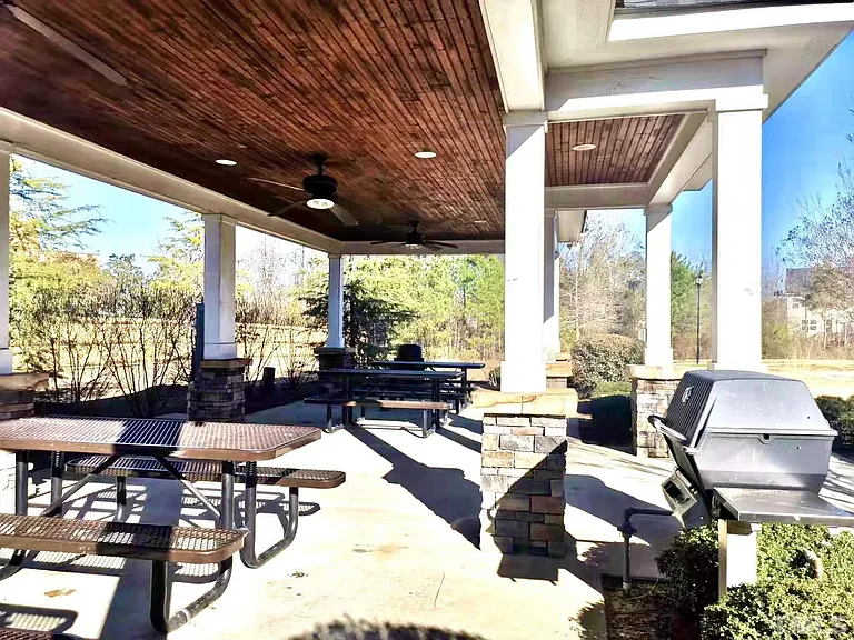 8008 Gilano Dr — Photo 41