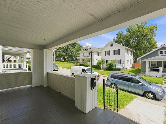 3rd image of 1623 Kelly Dr
