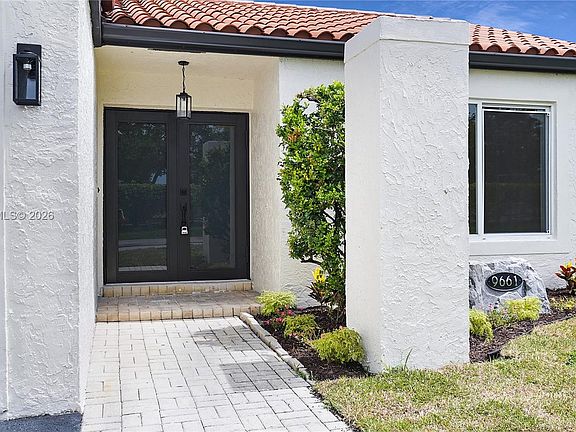5th image of 9661 NW 44th Ct