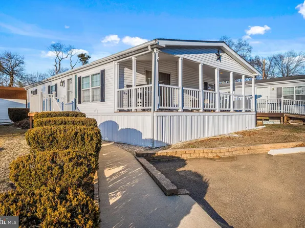 33 Marathon Dr, Mantua, NJ 08051