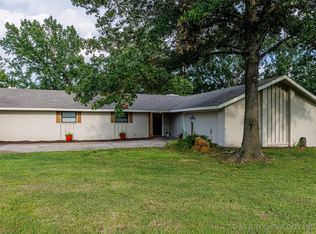 742 Spring Ln, Claremore, OK 74017