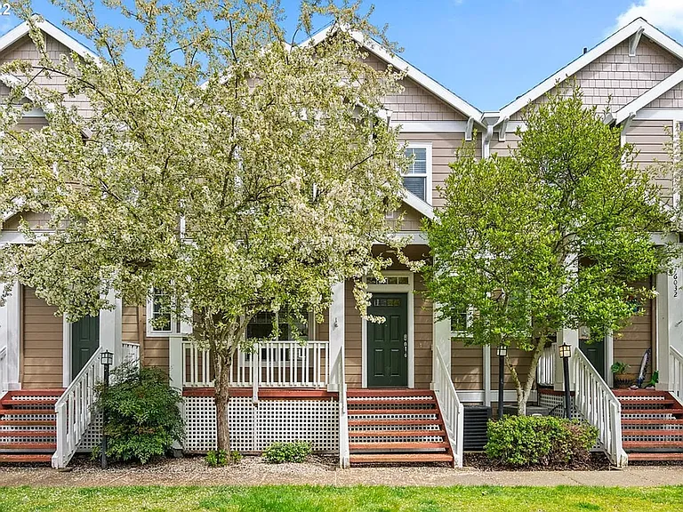 16028 SW Gage Ln — Photo 1
