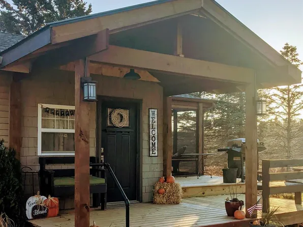 4233 Solway Rd, Duluth, MN 55810