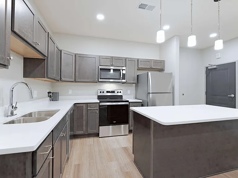 Trailview Apartments at Pioneers Park — Photo 19