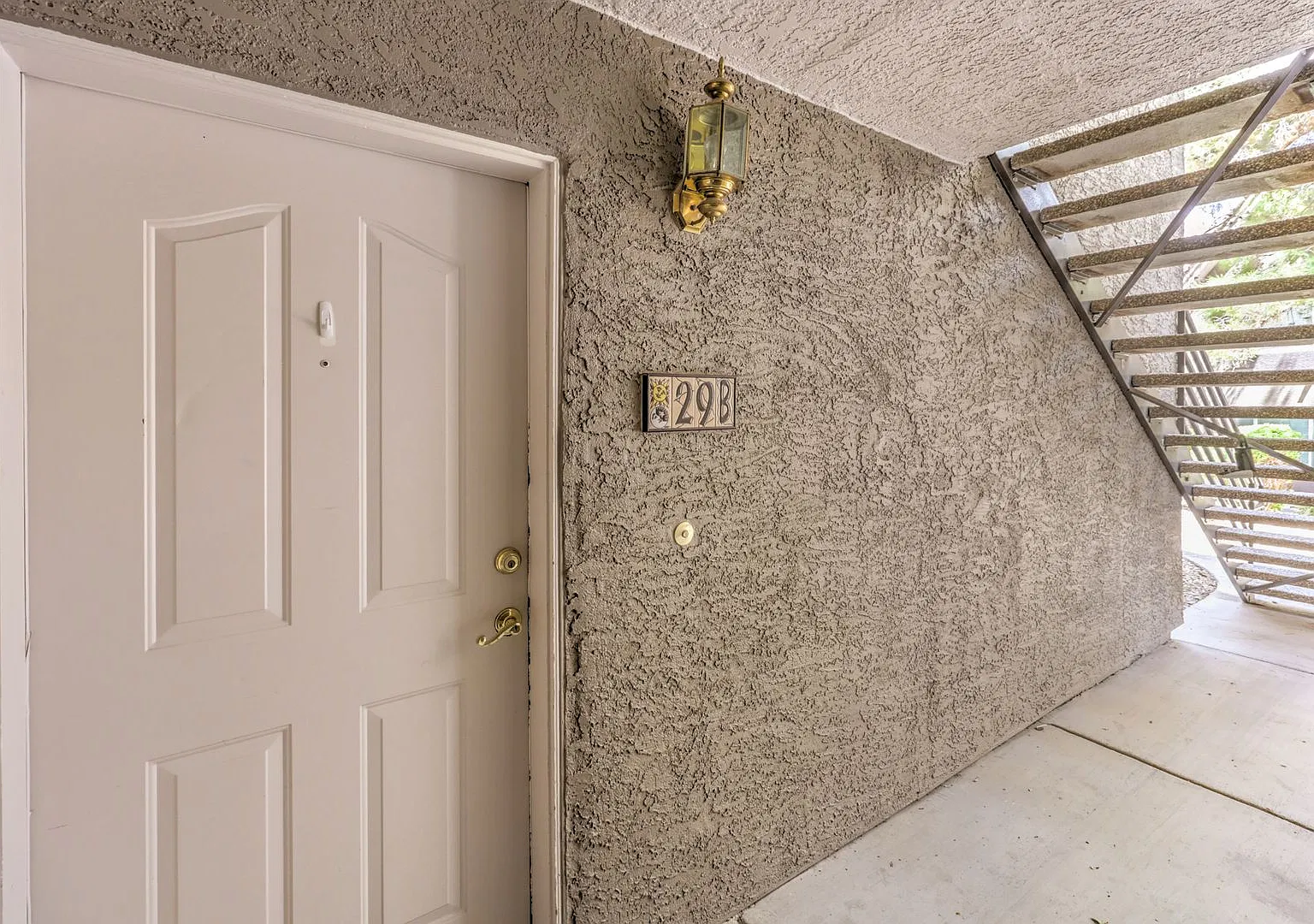 Ground Floor 2 Bedroom Condo in Boulder City — Photo 3
