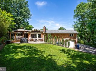 3437 Annandale Rd, Falls Church, VA 22042