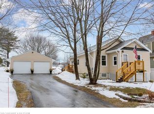 6 Wessex St, Portland, ME 04102