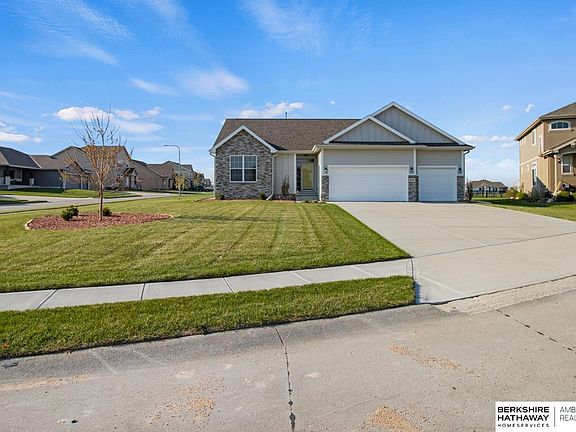 4th image of 21111 Boulder Cir