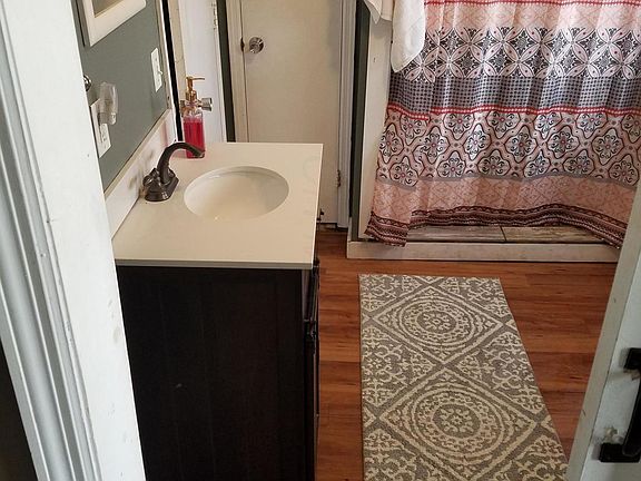 3rd image of 1499 Lancaster Ave