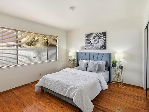 5th image of 444 Heathcliff Dr