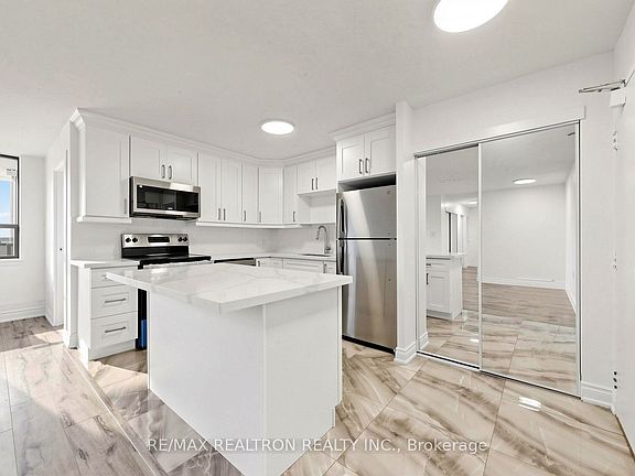 2nd image of 100 Wingarden Ct #1011