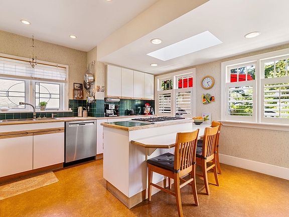 5th image of 4057 W 18th Ave