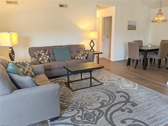 3rd image of 7179 Village Dr