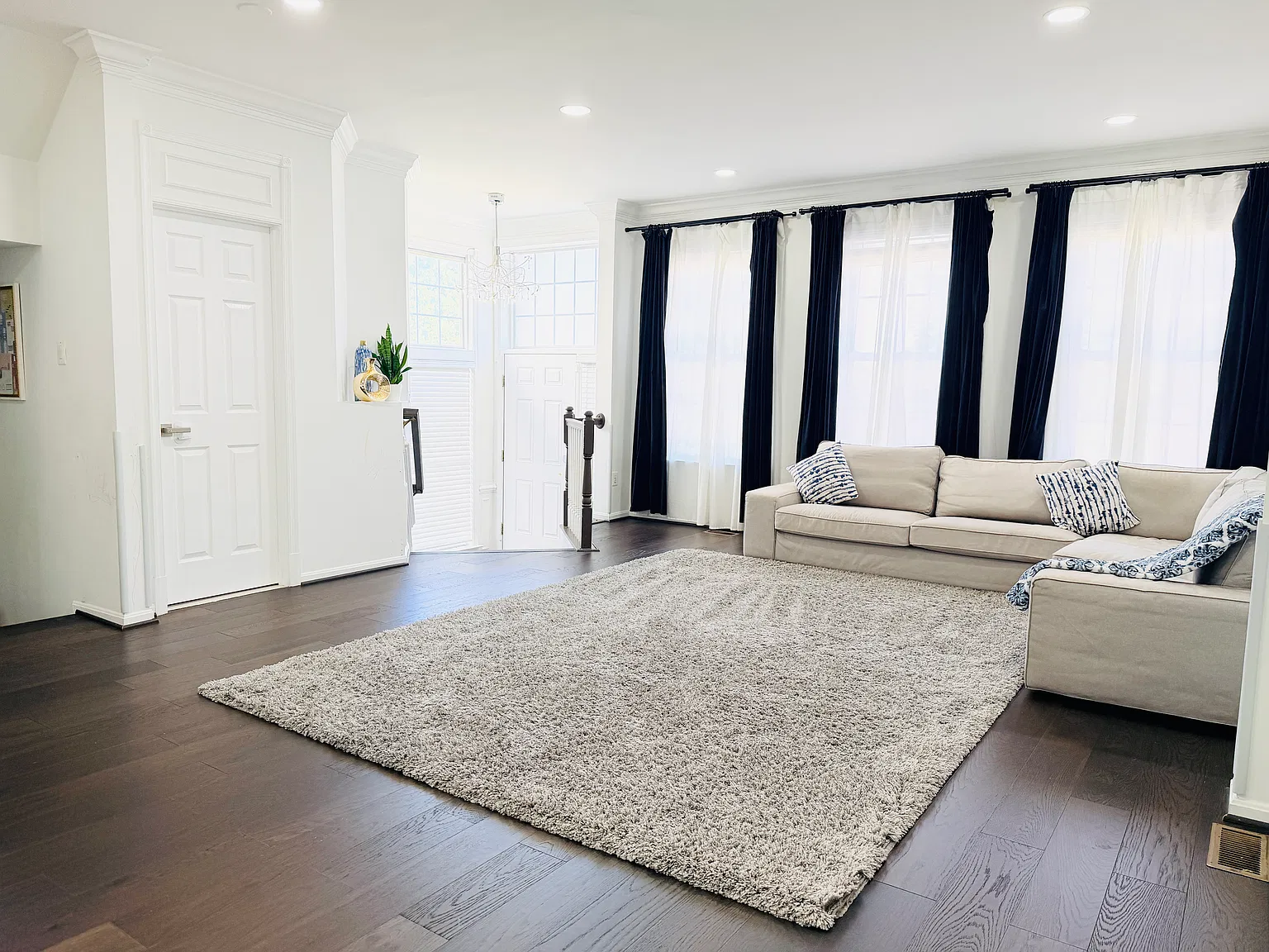 3 bed, 2702 sqft, $3,400 — Photo 4