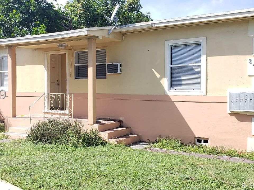 1st image of 2417 Hayes St APT 3