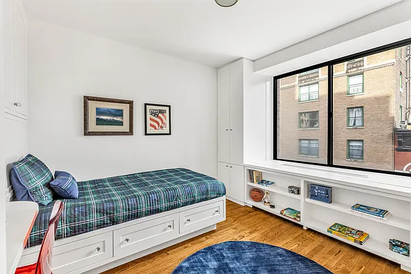 Sold by Sotheby's International Realty | media 7