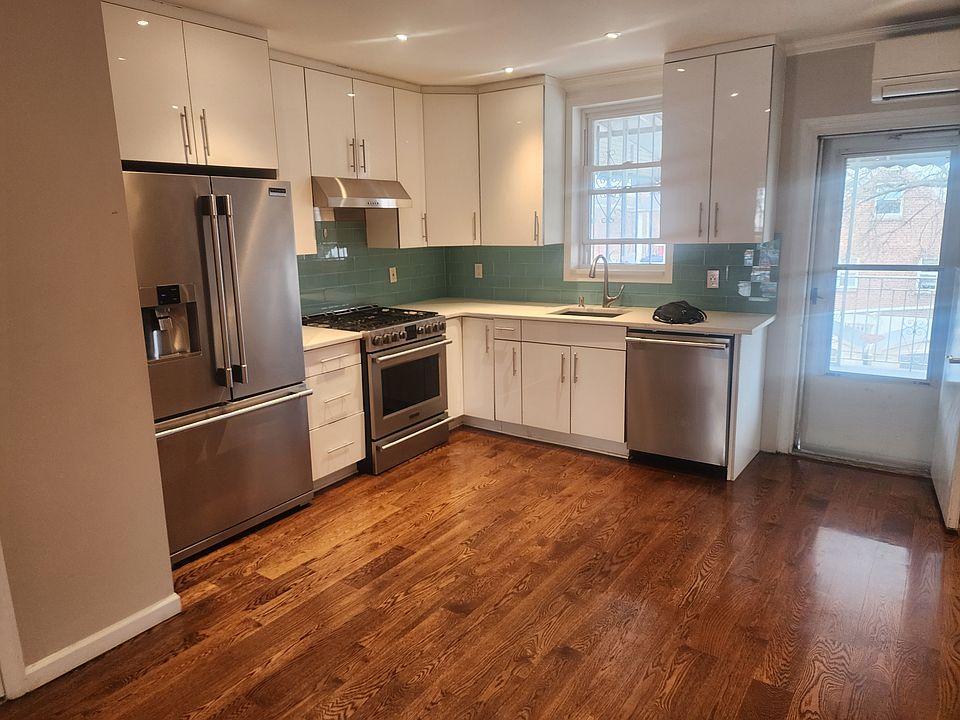 1st image of 2719 Morgan Ave