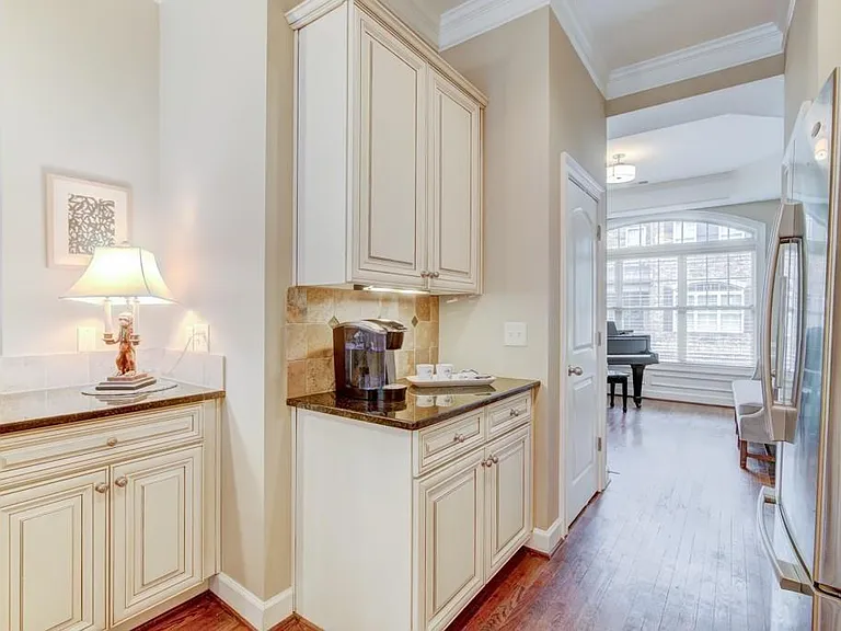 905 Telfair Close — Photo 11