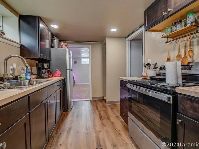 1010 Gibbon St — Photo 3