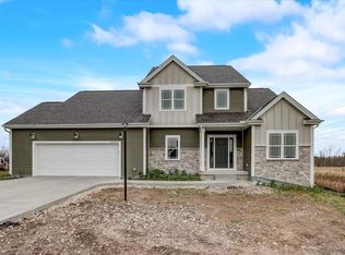 N50W19638 Tamarind Way, Menomonee Falls, WI 53051