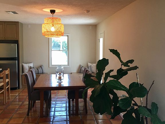 Breakfast nook