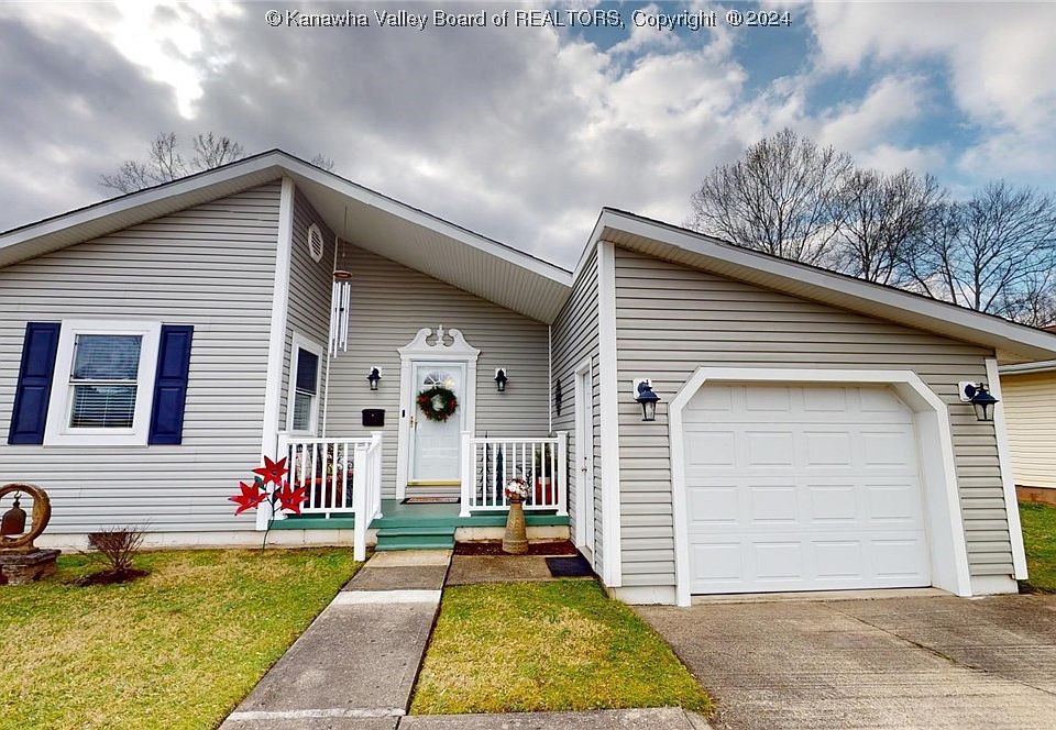 1st image of 10 River Dr