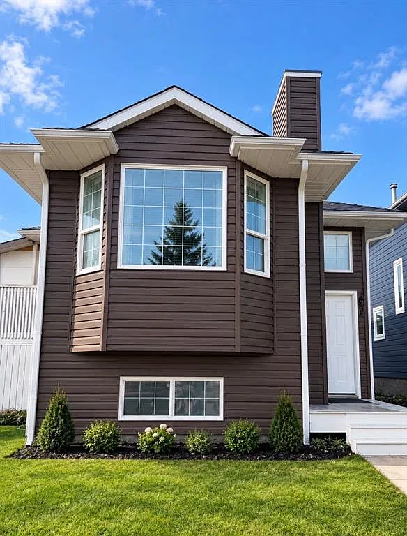 3 bed, 1120 sqft, $1,800 — Photo 1