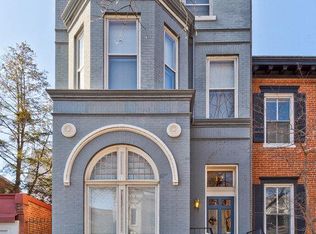 17 4th St SE APT 2, Washington, DC 20003