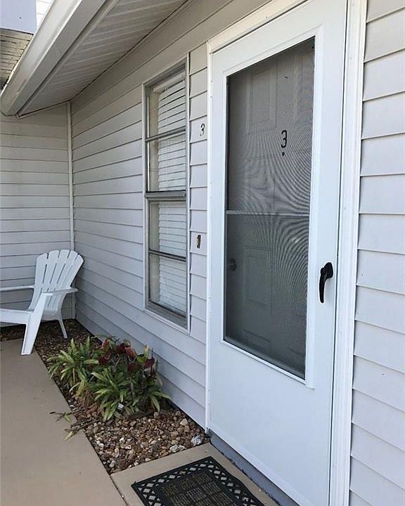 1st image of 128 SE 12th Ter