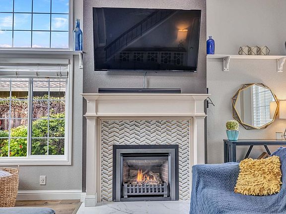 5th image of 225 Putnam Court