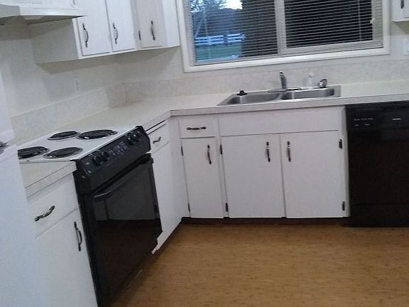 5th image of 514 N Medcalf Ln APT 1