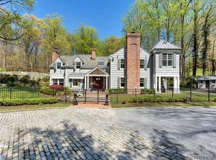 2 Lloyd Cove Ct, Lloyd Harbor, NY 11743