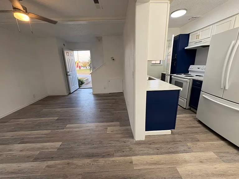 2720 SW 74th St #68 — Photo 3