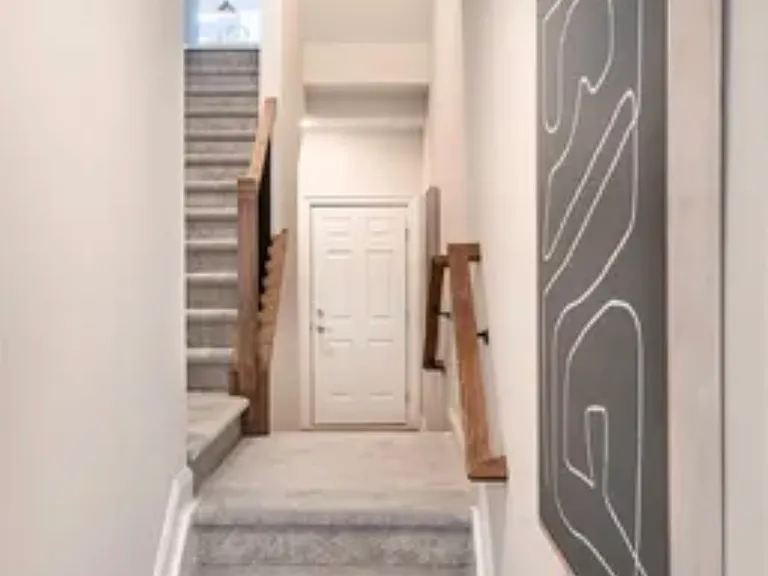 1105 Greenwich Dr — Photo 4
