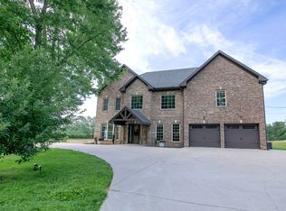 7144 Hall Rd, Greenbrier, TN 37073