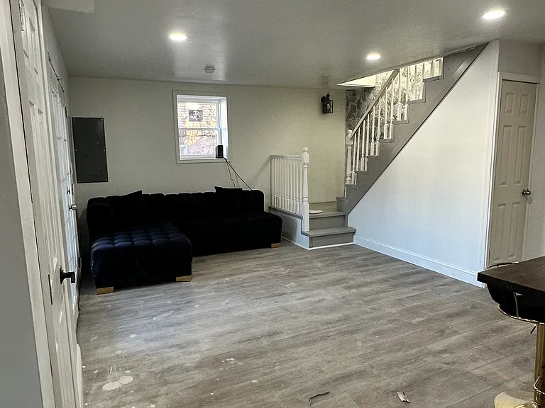 70 W Ridge St — Photo 2