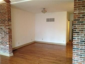 1st image of 915 Allen Ave