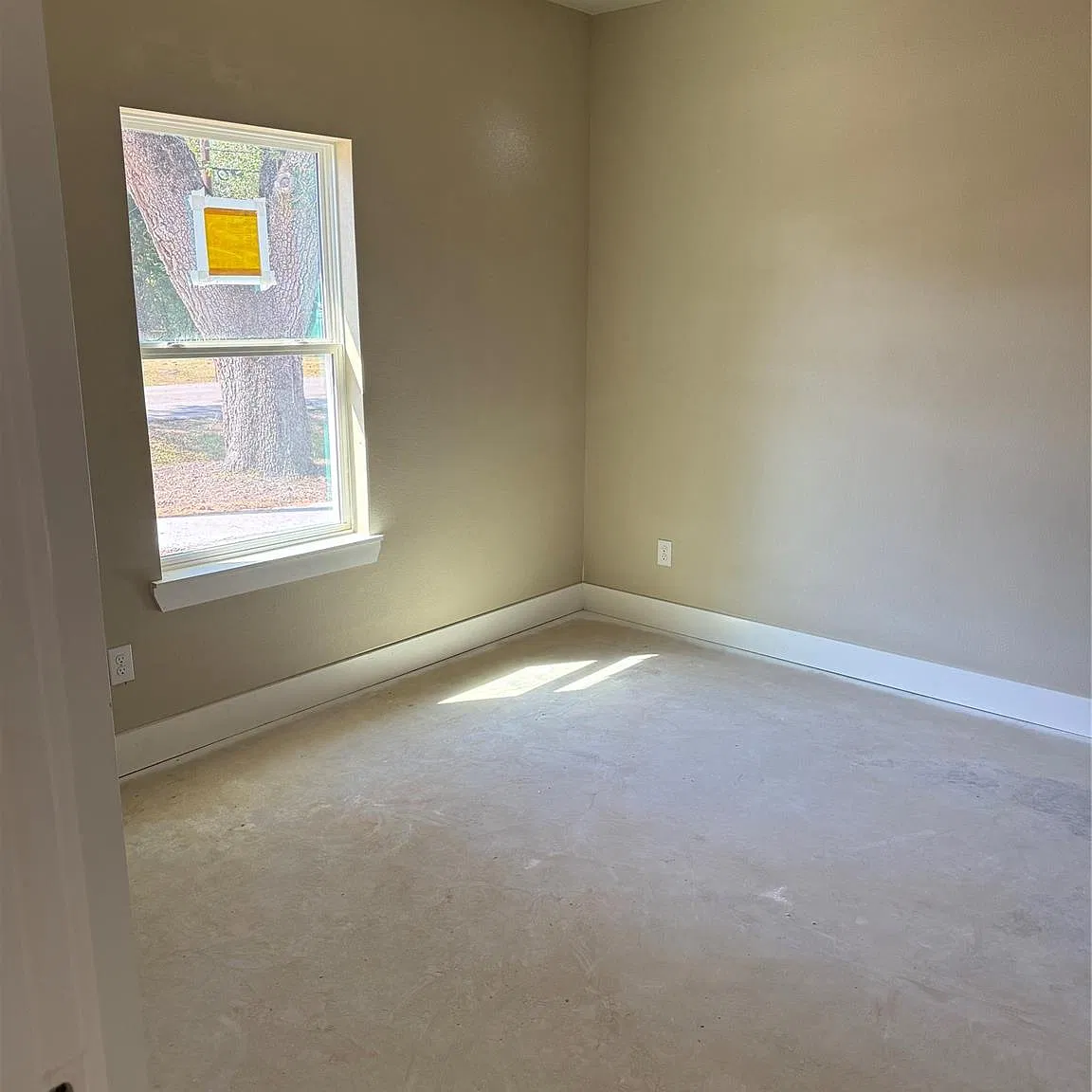 3 bed, 2.0 bath, 1225 sqft, $1,900 — Photo 4