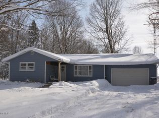 57917 Territorial Rd, Lawrence, MI 49064