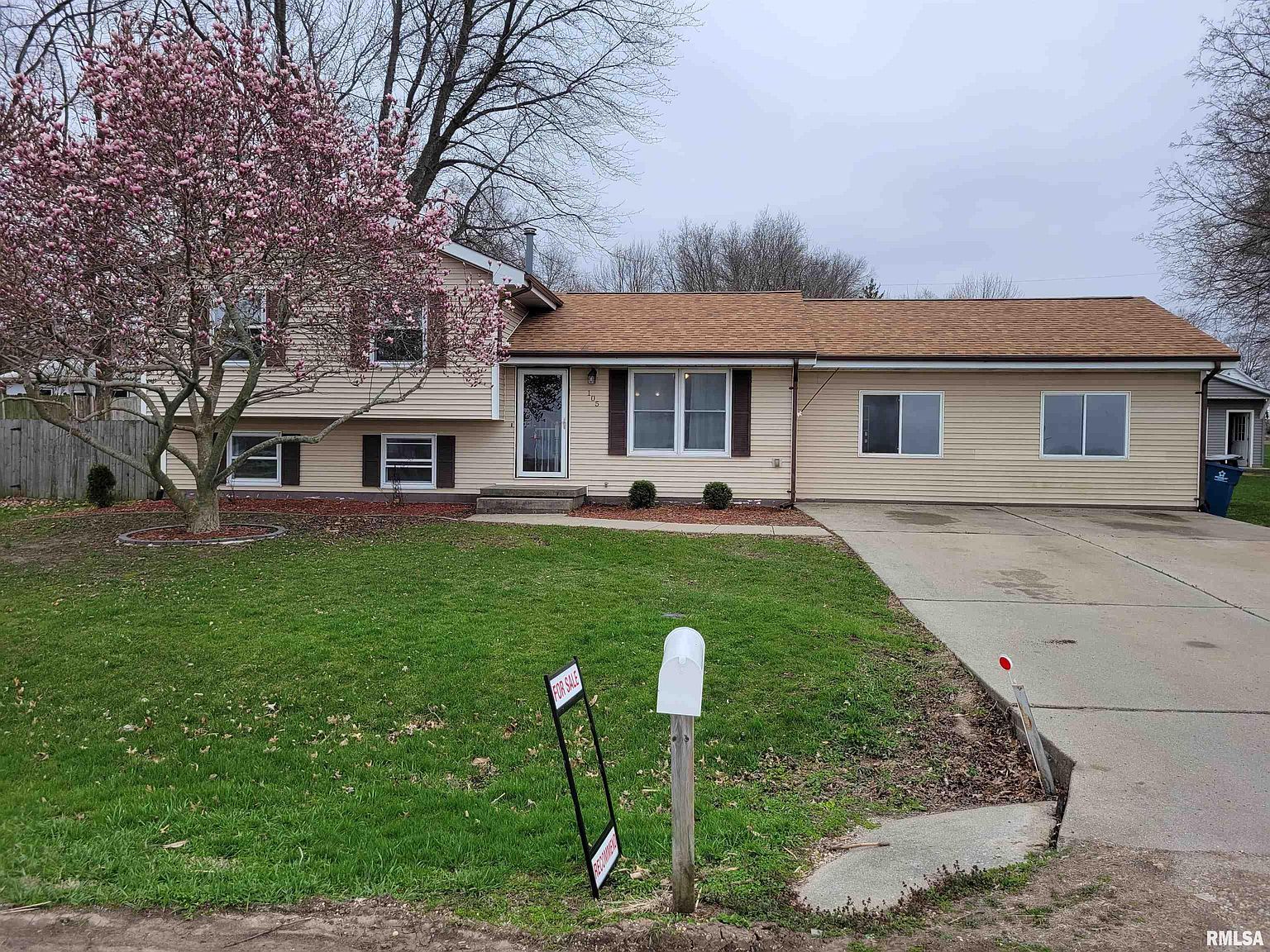 105 W Locust St, San Jose, IL 62682 Zillow