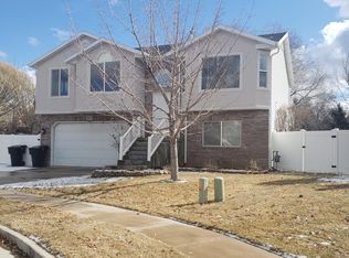 2172 N 2070 W, Clinton, UT 84015