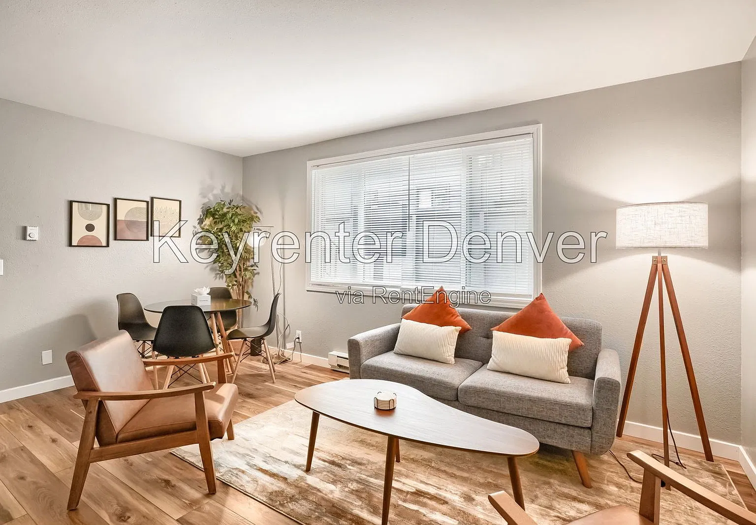 2 bed, 1.0 bath, 705 sqft, $1,800 — Photo 1