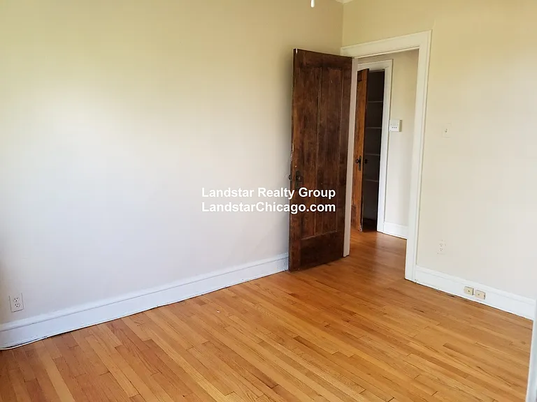 1963 W Foster Ave #2 — Photo 13
