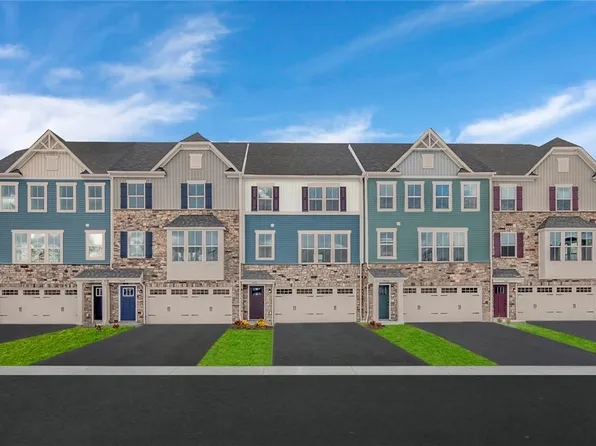 1004 Spinosa Ln, Jeannette, PA 15644