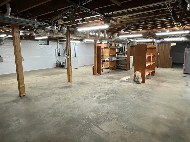 111 Clement Dr — Photo 51