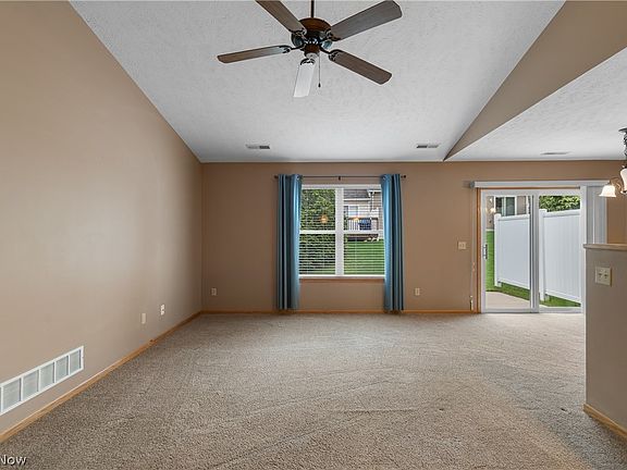 5th image of 3068 Somerset Dr