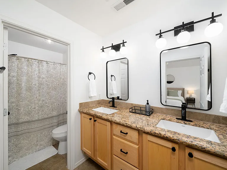 17446 SW Jay St — Photo 14
