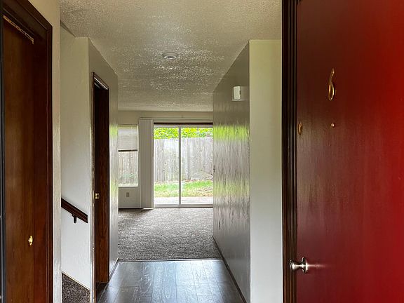 5th image of 1010 Midway Dr NE #6