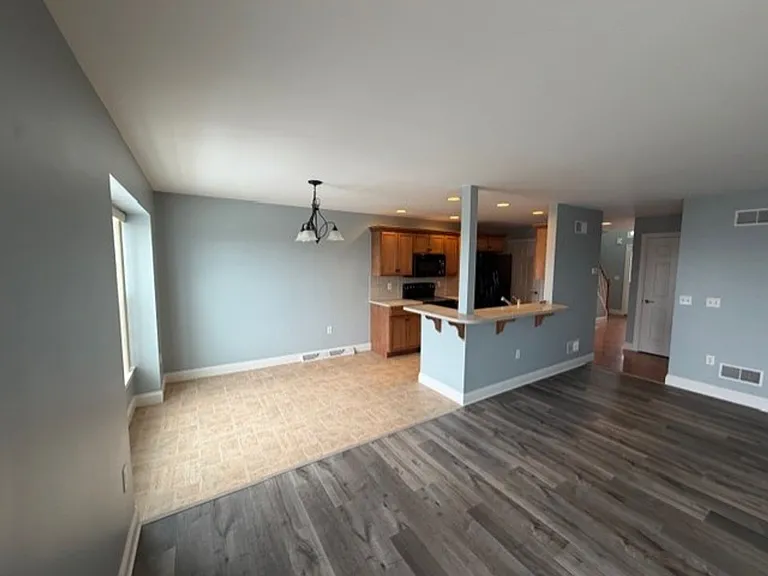 785 Oak Leaf Ln — Photo 7
